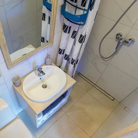 Prázdninový dům Namelis Genio 7 *